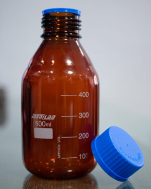 100 ml Unit of sale: Bottles Reagent Amber WM Graduated Screw Cap And Pouring Ring